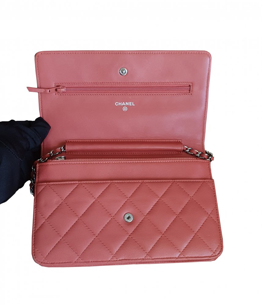 big red chanel bolsa