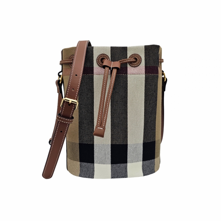 burberrybucket-01sat.jpg